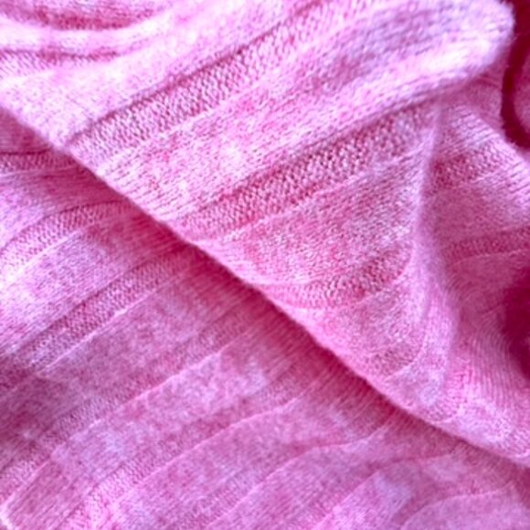 Zenana Pink Sweater (S) - Picture 2 of 5
